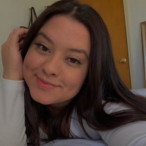 Meet your Posher, Angi